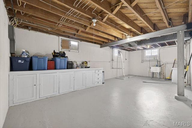 6758 Neosho Street, St Louis, MO 63109