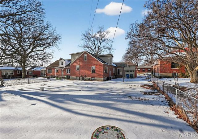 6758 Neosho Street, St Louis, MO 63109