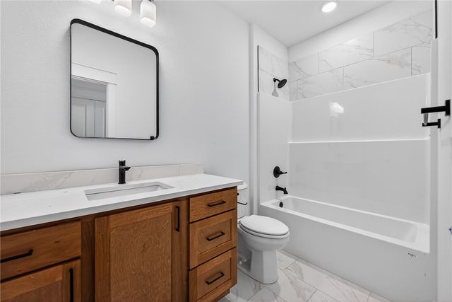 11 Sandgate Drive, Bella Vista, AR 72714