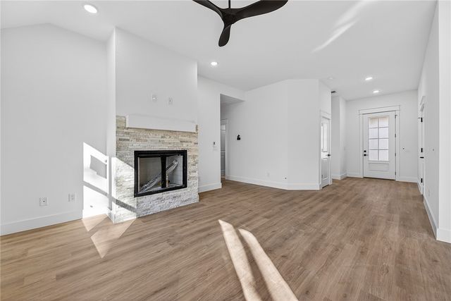 11 Sandgate Drive, Bella Vista, AR 72714