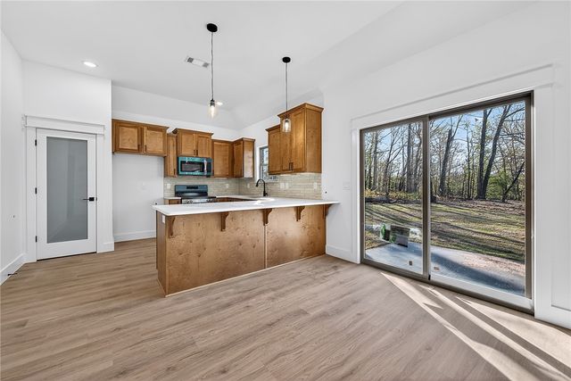 11 Sandgate Drive, Bella Vista, AR 72714