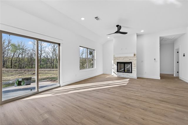 11 Sandgate Drive, Bella Vista, AR 72714