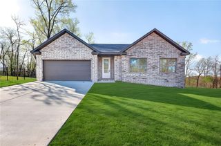11 Sandgate Drive, Bella Vista, AR 72714