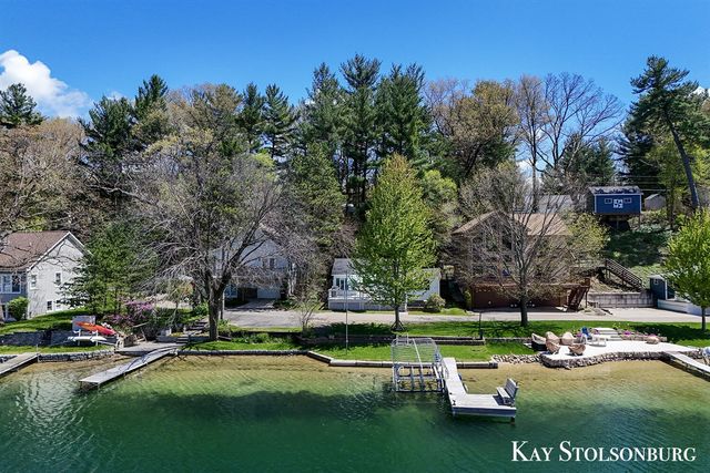 892 Palmer Drive, Middleville, MI 49333