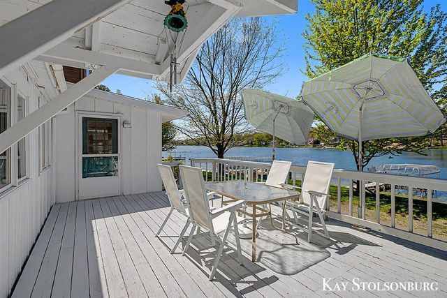 892 Palmer Drive, Middleville, MI 49333