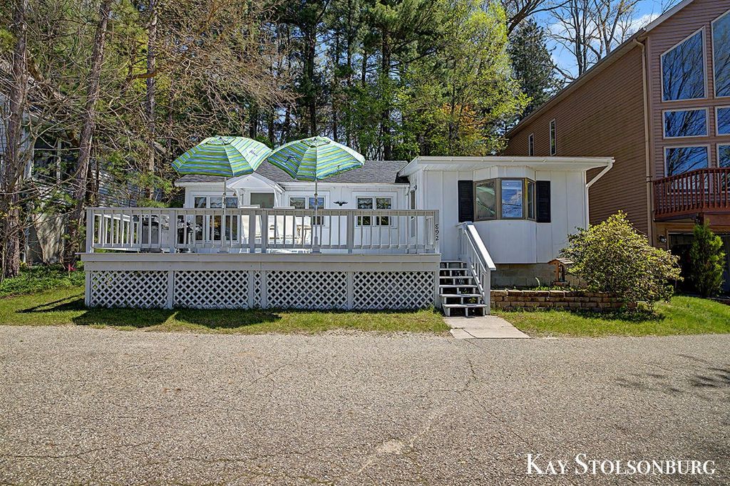 892 Palmer Drive, Middleville, MI 49333