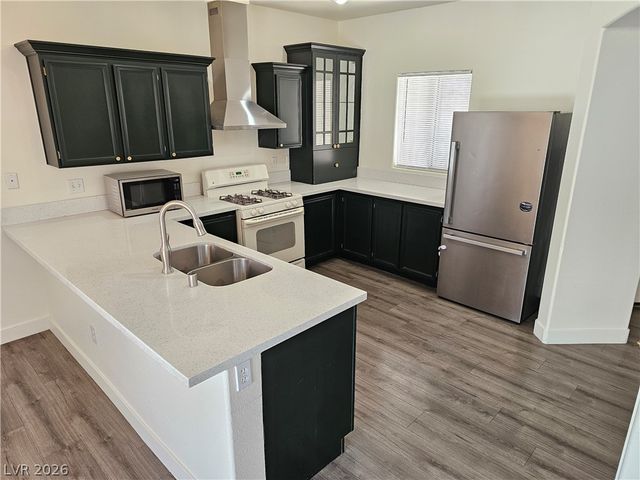 4824 Morning Splash Avenue, Las Vegas, NV 89131