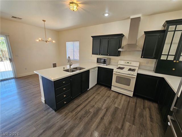 4824 Morning Splash Avenue, Las Vegas, NV 89131