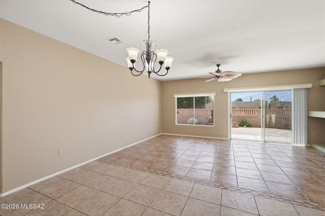 3617 S Paseo De Los Nardos, Green Valley, AZ 85614