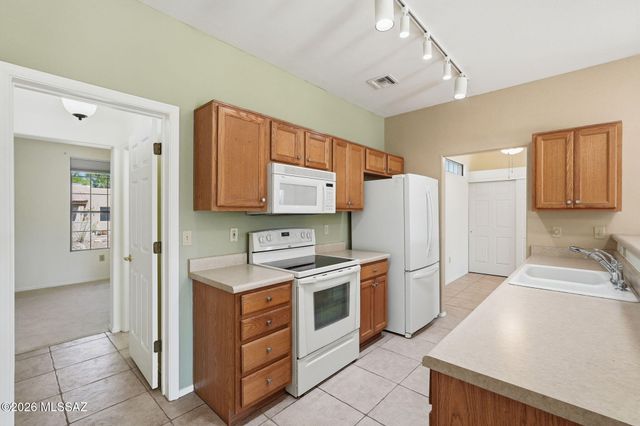 3617 S Paseo De Los Nardos, Green Valley, AZ 85614