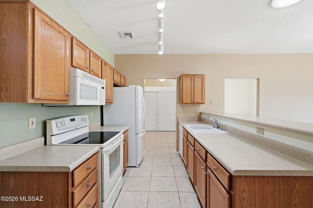 3617 S Paseo De Los Nardos, Green Valley, AZ 85614