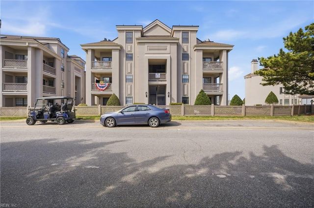 403 Harbour Pt Apt 203, Virginia Beach, VA 23451