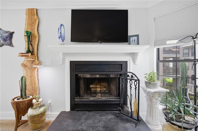 403 Harbour Pt Apt 203, Virginia Beach, VA 23451