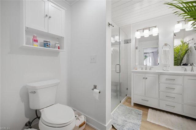 403 Harbour Pt Apt 203, Virginia Beach, VA 23451