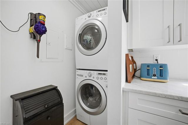 403 Harbour Pt Apt 203, Virginia Beach, VA 23451