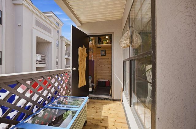 403 Harbour Pt Apt 203, Virginia Beach, VA 23451