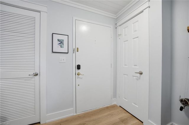 403 Harbour Pt Apt 203, Virginia Beach, VA 23451