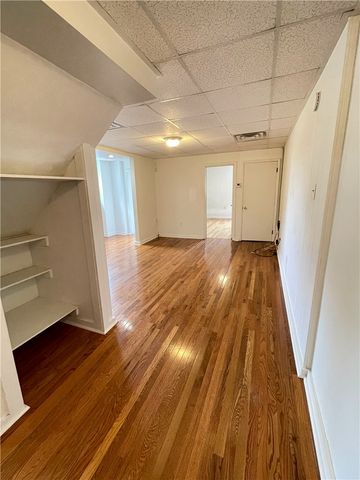 318 Saline St 2, Greenfield, PA 15207