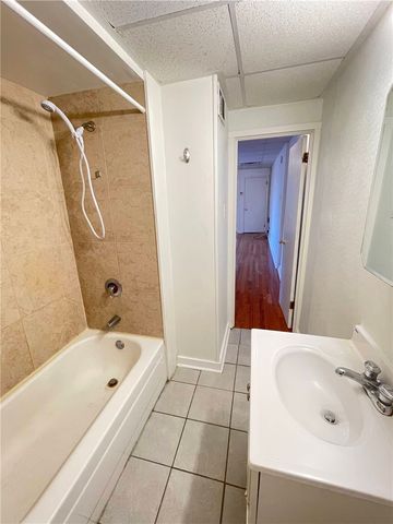 318 Saline St 2, Greenfield, PA 15207