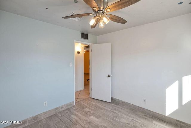 3838 W FLYNN Lane, Phoenix, AZ 85019