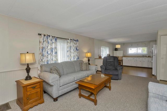 32 Puffin Drive, Chicopee, MA 01020