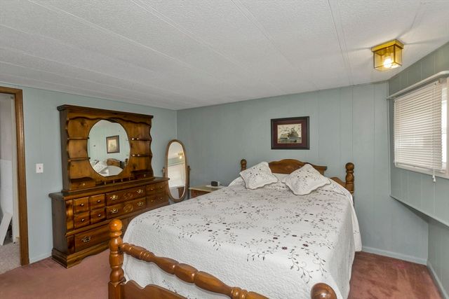 32 Puffin Drive, Chicopee, MA 01020