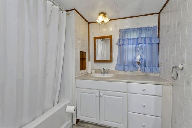 32 Puffin Drive, Chicopee, MA 01020