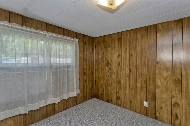 32 Puffin Drive, Chicopee, MA 01020