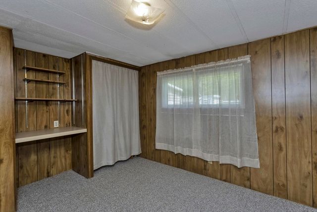 32 Puffin Drive, Chicopee, MA 01020