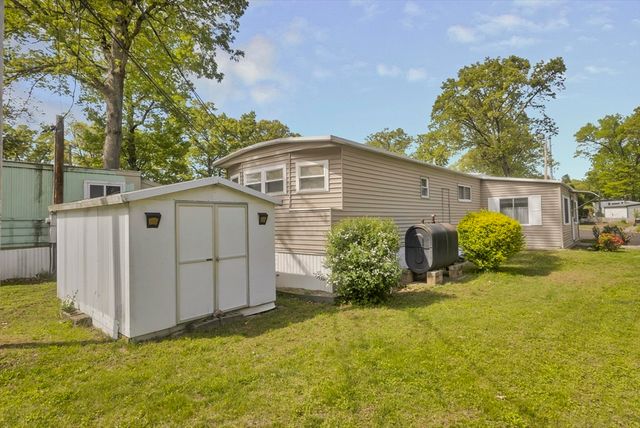 32 Puffin Drive, Chicopee, MA 01020