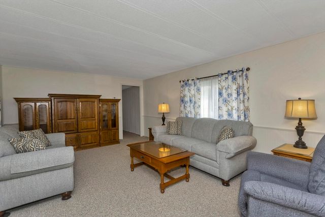 32 Puffin Drive, Chicopee, MA 01020