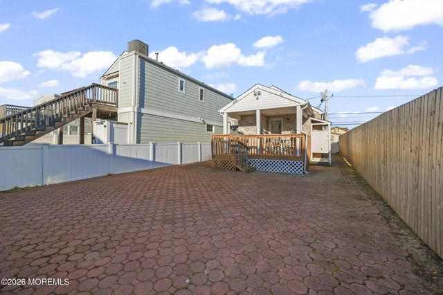 211 Ocean Avenue, Point Pleasant Beach, NJ 08742