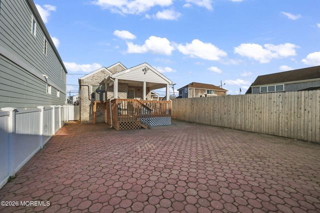 211 Ocean Avenue, Point Pleasant Beach, NJ 08742