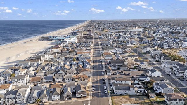 211 Ocean Avenue, Point Pleasant Beach, NJ 08742