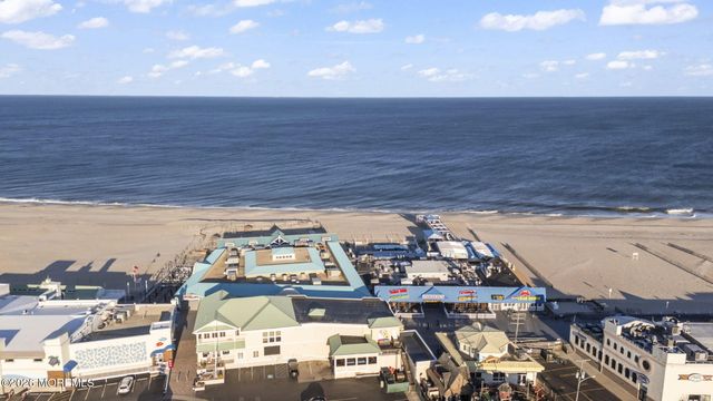211 Ocean Avenue, Point Pleasant Beach, NJ 08742