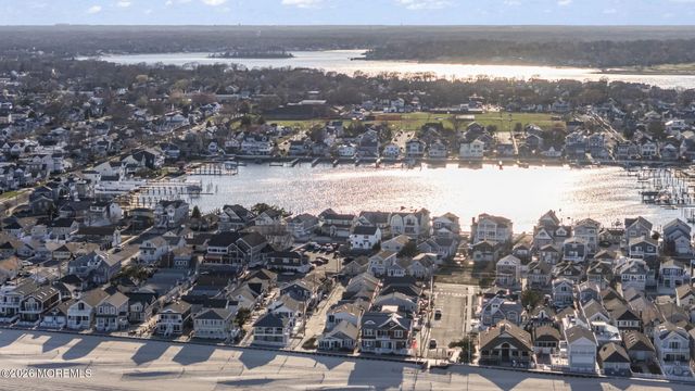 211 Ocean Avenue, Point Pleasant Beach, NJ 08742