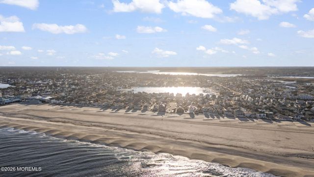 211 Ocean Avenue, Point Pleasant Beach, NJ 08742