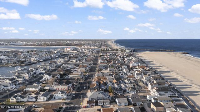 211 Ocean Avenue, Point Pleasant Beach, NJ 08742