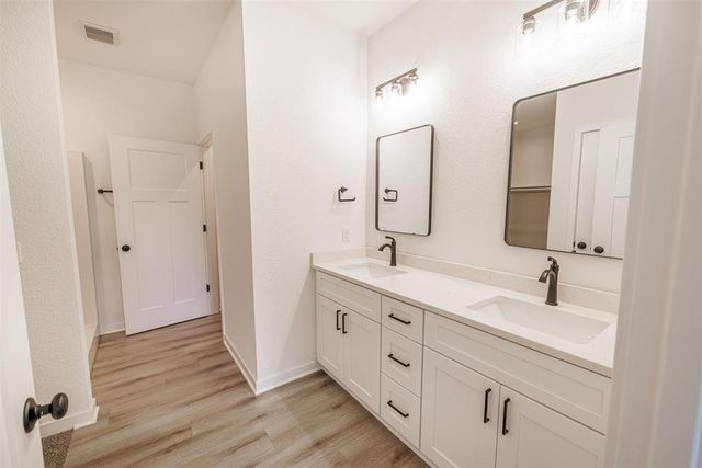 2390 Pow Wow Trail, Beloit, WI 53511