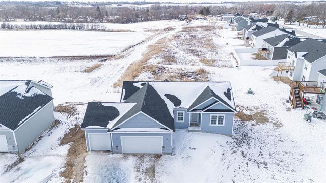 2390 Pow Wow Trail, Beloit, WI 53511