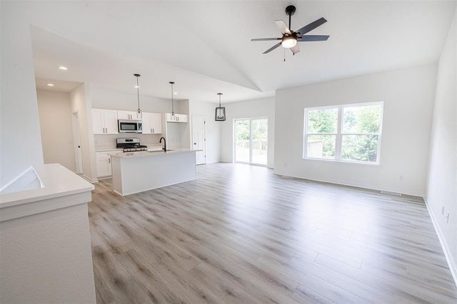 2390 Pow Wow Trail, Beloit, WI 53511