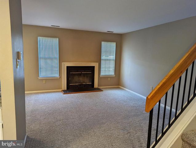 215 SEQUOIA DR, Newtown, PA 18940