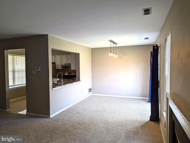 215 SEQUOIA DR, Newtown, PA 18940
