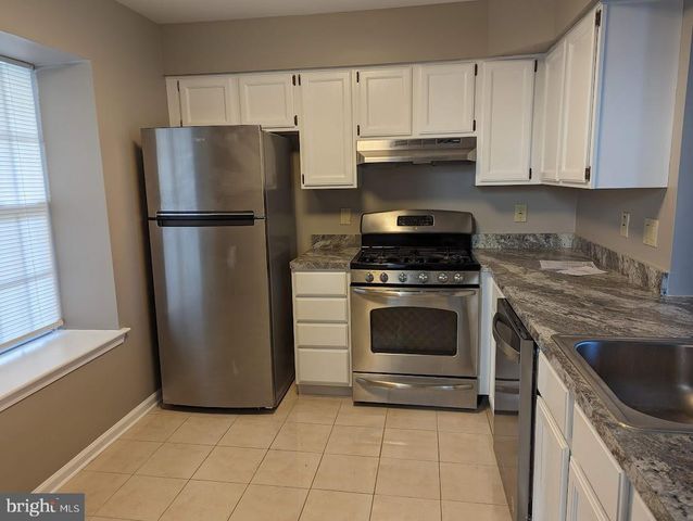 215 SEQUOIA DR, Newtown, PA 18940