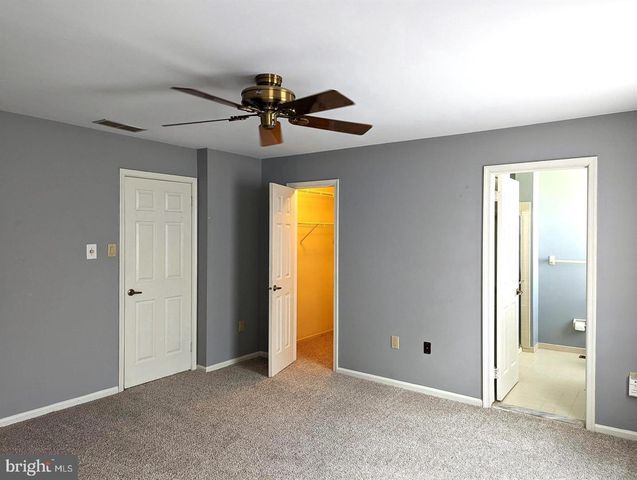 215 SEQUOIA DR, Newtown, PA 18940