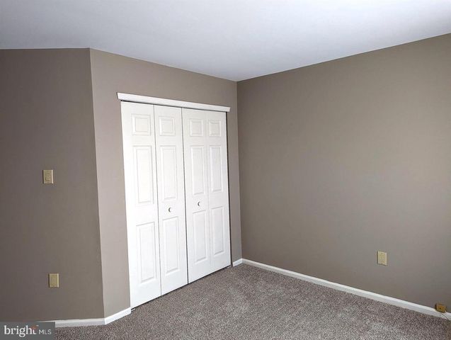 215 SEQUOIA DR, Newtown, PA 18940
