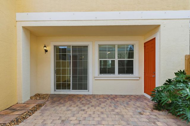 627 Dakota Drive, Jupiter, FL 33458