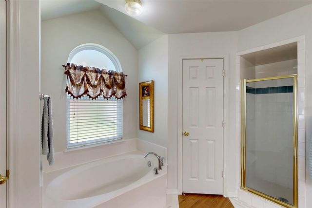 1057 Springwood Drive, Saginaw, TX 76179
