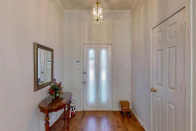 1057 Springwood Drive, Saginaw, TX 76179