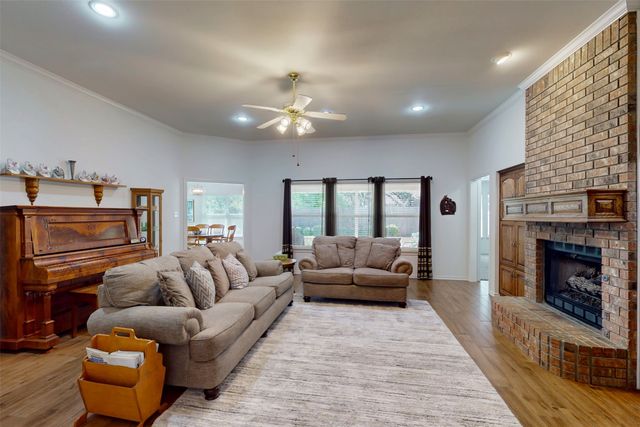 1057 Springwood Drive, Saginaw, TX 76179
